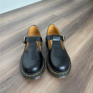 Dr. Martens Polley Mary Jane in Black AW009